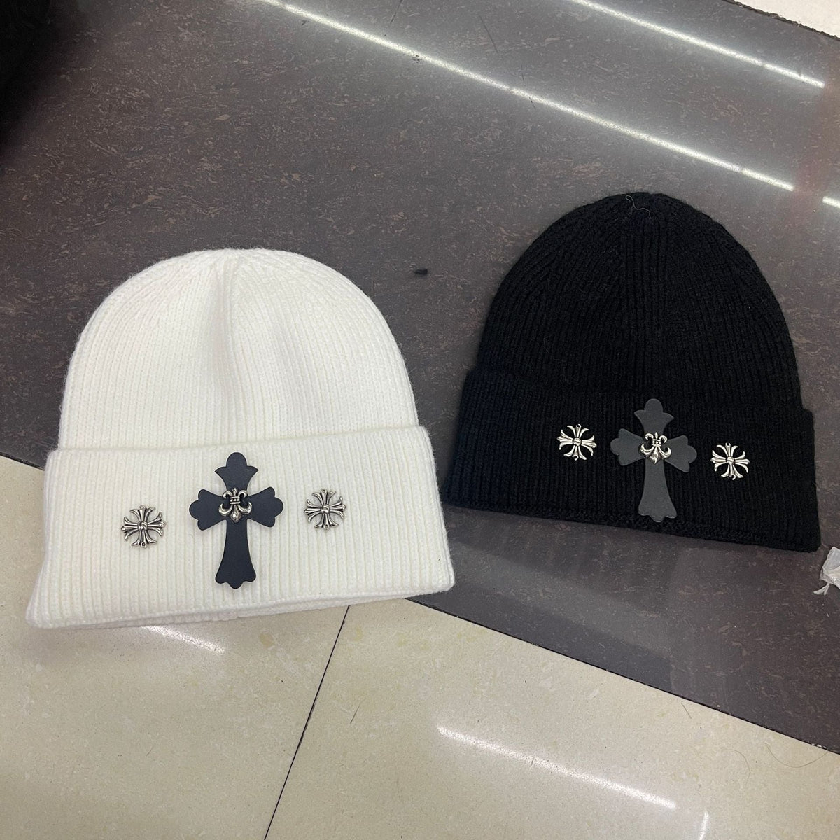 CHH  Heart Beanie Knitted Hat Autumn/Winter Male Female